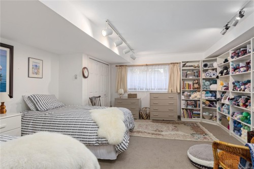 3331 Woodburn Ave, Oak Bay, BC 