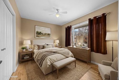 932-930 Lawson Avenue, Kelowna, BC - Indoor Photo Showing Bedroom