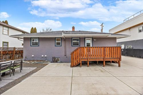 932-930 Lawson Avenue, Kelowna, BC - Outdoor With Exterior