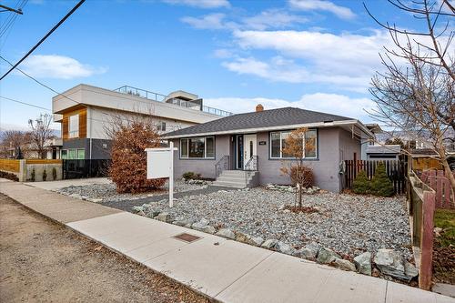 932-930 Lawson Avenue, Kelowna, BC - Outdoor
