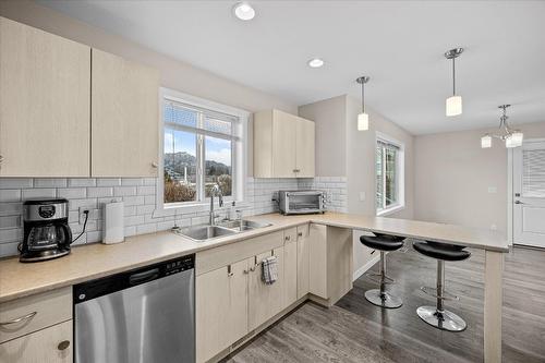 932-930 Lawson Avenue, Kelowna, BC - Indoor Photo Showing Kitchen With Double Sink