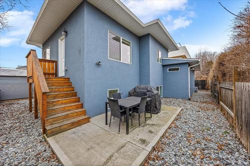 932-930 Lawson Avenue, Kelowna, BC - Outdoor With Exterior