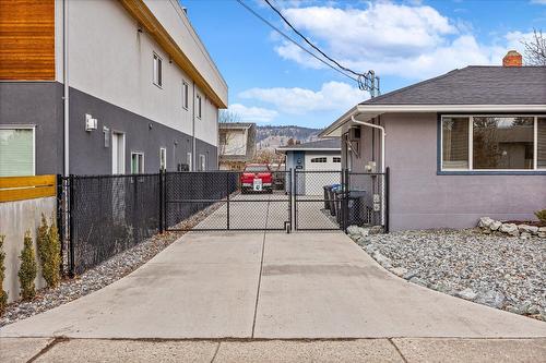 932-930 Lawson Avenue, Kelowna, BC - Outdoor With Exterior