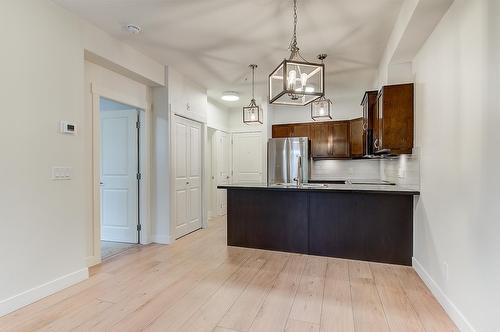 102-3533 Carrington Road, West Kelowna, BC - Indoor Photo Showing Kitchen