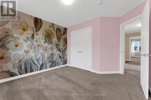 55 Laurent Avenue, Welland, ON - Indoor Photo Showing Bedroom
