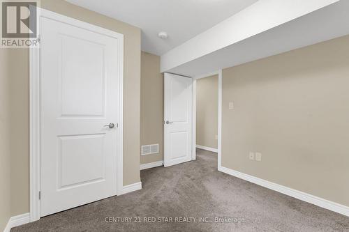 55 Laurent Avenue, Welland, ON - Indoor Photo Showing Other Room