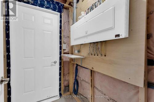 55 Laurent Avenue, Welland, ON - Indoor Photo Showing Other Room