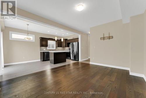 55 Laurent Avenue, Welland, ON - Indoor Photo Showing Kitchen