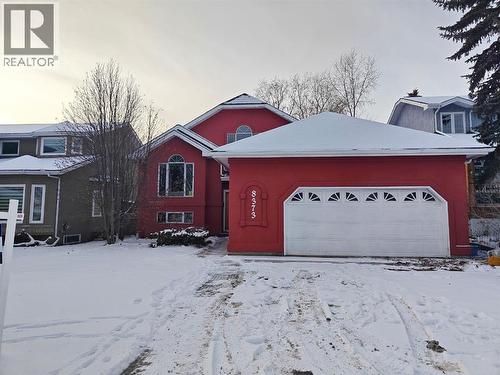 8373 Edgevalley Drive Nw, Calgary, AB - Outdoor