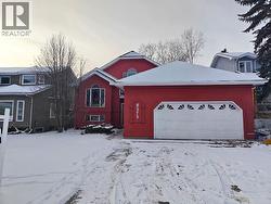 8373 Edgevalley Drive NW  Calgary, AB T3A 4X6