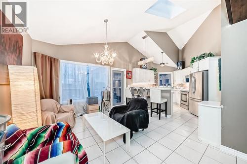 8373 Edgevalley Drive Nw, Calgary, AB - Indoor