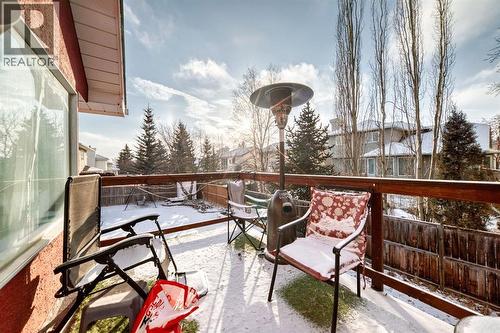 8373 Edgevalley Drive Nw, Calgary, AB - Outdoor
