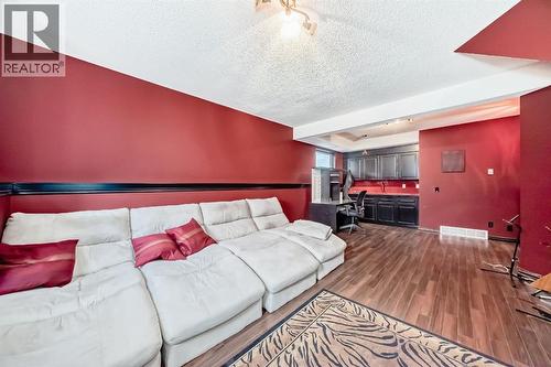 8373 Edgevalley Drive Nw, Calgary, AB - Indoor
