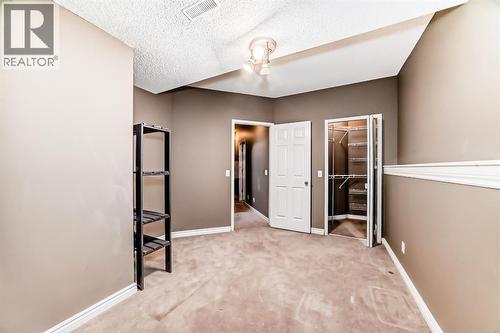 8373 Edgevalley Drive Nw, Calgary, AB - Indoor Photo Showing Other Room