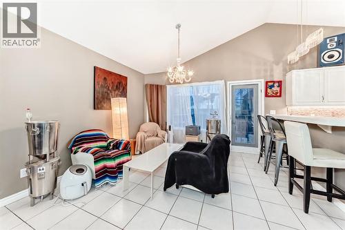 8373 Edgevalley Drive Nw, Calgary, AB - Indoor Photo Showing Dining Room