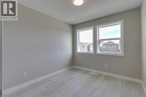 642 Rangeview Street Se, Calgary, AB - Indoor Photo Showing Other Room