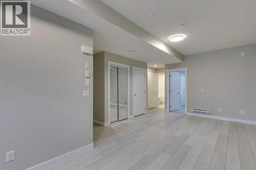 642 Rangeview Street Se, Calgary, AB - Indoor Photo Showing Other Room