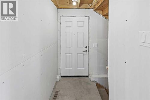 220 Waterford Heath, Chestermere, AB - Indoor Photo Showing Other Room