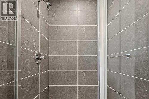 220 Waterford Heath, Chestermere, AB - Indoor Photo Showing Bathroom