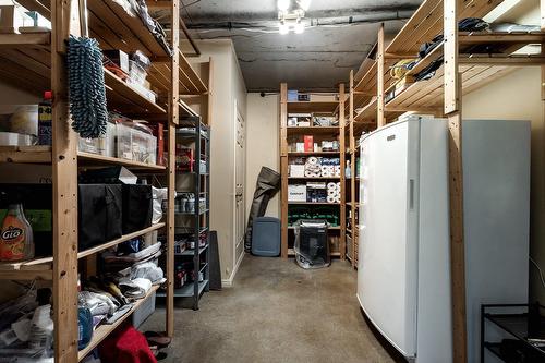 Rangement - 1 Av. Sauriol, Laval (Laval-Des-Rapides), QC 