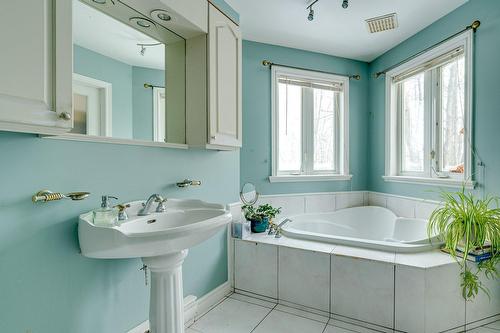 Salle de bains - 1076 Rue Monette, Prévost, QC - Indoor Photo Showing Bathroom