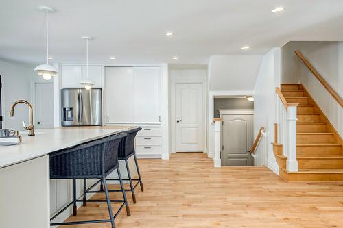 Cuisine - 2470 Rue Patenaude, Longueuil (Saint-Hubert), QC - Indoor Photo Showing Kitchen With Upgraded Kitchen