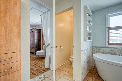 Salle de bains attenante à la CCP - 2470 Rue Patenaude, Longueuil (Saint-Hubert), QC - Indoor Photo Showing Bathroom