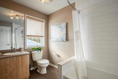Salle de bains - 2470 Rue Patenaude, Longueuil (Saint-Hubert), QC - Indoor Photo Showing Bathroom