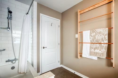 Salle de bains - 2470 Rue Patenaude, Longueuil (Saint-Hubert), QC - Indoor