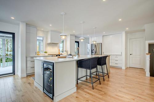 Cuisine - 2470 Rue Patenaude, Longueuil (Saint-Hubert), QC - Indoor Photo Showing Kitchen With Upgraded Kitchen