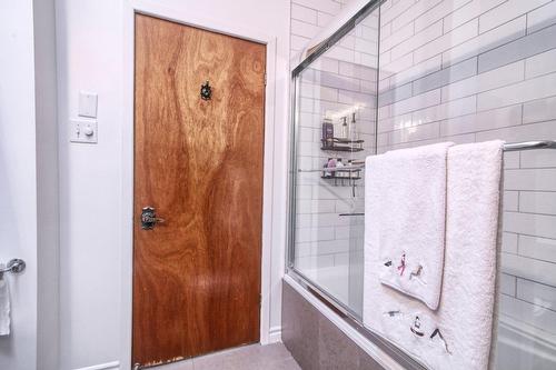 Bathroom - 5437  - 5439 7E Avenue, Montréal (Rosemont/La Petite-Patrie), QC - Indoor Photo Showing Bathroom