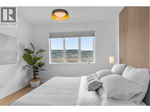 5050 Sun Rivers Drive, Kamloops, BC - Indoor Photo Showing Bedroom