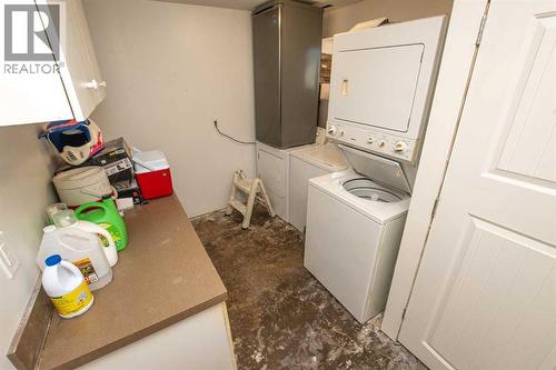 11808 98 Street, Grande Prairie, AB - Indoor Photo Showing Laundry Room