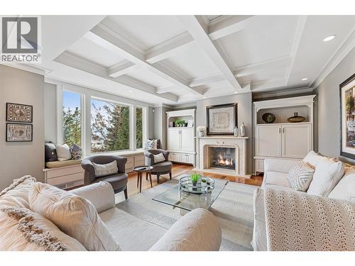 427 Long Ridge Drive, Kelowna, BC - Indoor Photo Showing Living Room With Fireplace
