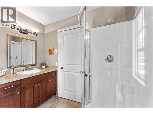 427 Long Ridge Drive, Kelowna, BC - Indoor Photo Showing Bathroom