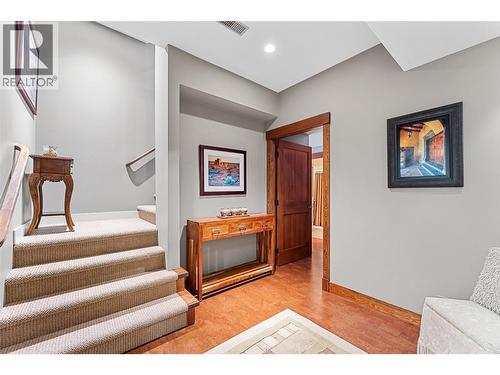 427 Long Ridge Drive, Kelowna, BC - Indoor Photo Showing Other Room