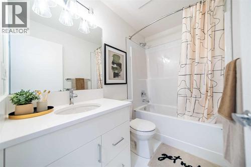 1149 Sailfin Heath, Rural Rocky View County, AB - Indoor Photo Showing Bathroom