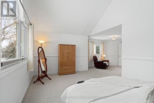 27 Avonmore Crescent, Ottawa, ON - Indoor Photo Showing Bedroom