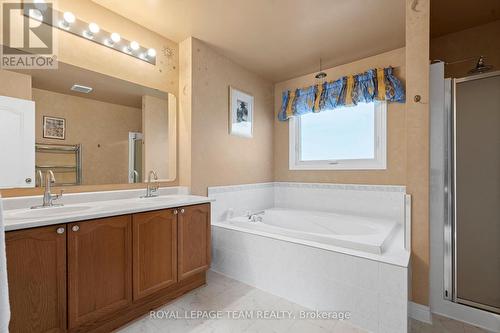 27 Avonmore Crescent, Ottawa, ON - Indoor Photo Showing Bathroom