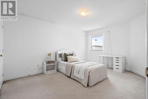 27 Avonmore Crescent, Ottawa, ON - Indoor Photo Showing Bedroom