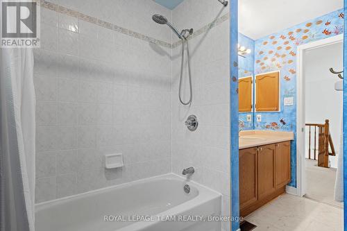 27 Avonmore Crescent, Ottawa, ON - Indoor Photo Showing Bathroom