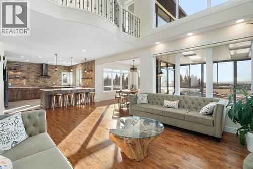 22 Bearspaw Summit Place, Rural Rocky View County, AB - Indoor Photo Showing Living Room