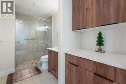 4pcBathroom- Upper Level - 