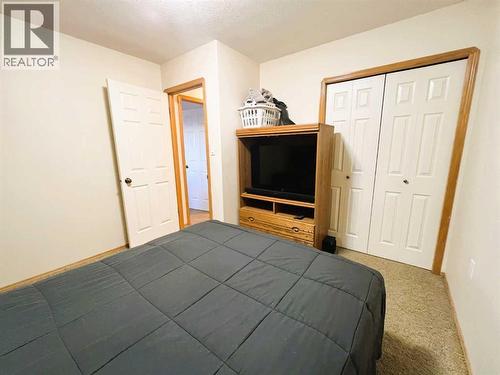 492 Hilton Crescent Ne, Medicine Hat, AB - Indoor Photo Showing Other Room