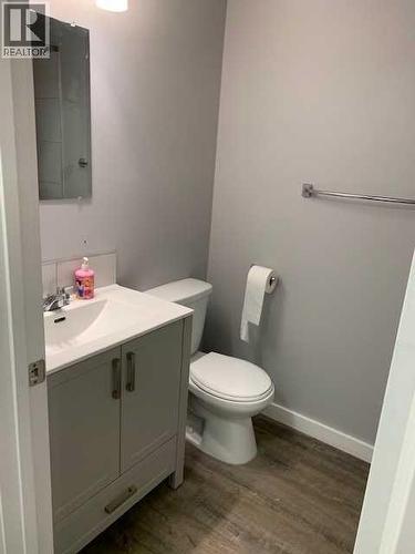 10231 107 Avenue, Grande Prairie, AB - Indoor Photo Showing Bathroom