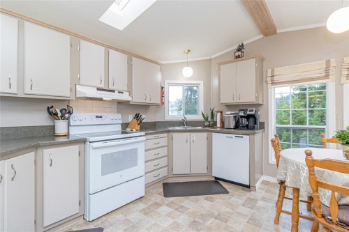 1071 Bourban Rd, Mill Bay, BC 