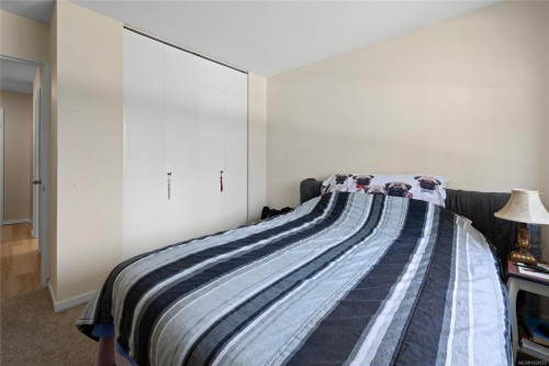 5201-999 Bowen Rd, Nanaimo, BC - Indoor Photo Showing Bedroom