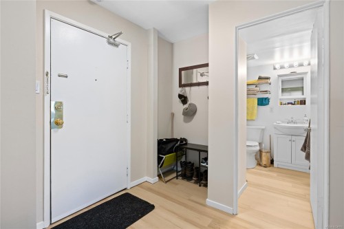 5201-999 Bowen Rd, Nanaimo, BC - Indoor Photo Showing Other Room