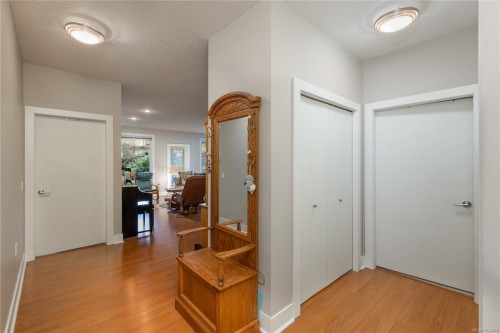 103-4529 West Saanich Rd, Saanich, BC - Indoor Photo Showing Other Room