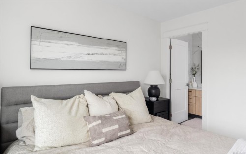 6-820 Dunsmuir Rd, Esquimalt, BC 